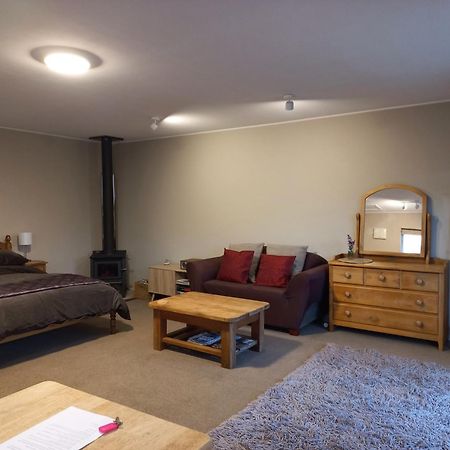 One Bedroom Country Cottage モトゥイーカ エクステリア 写真